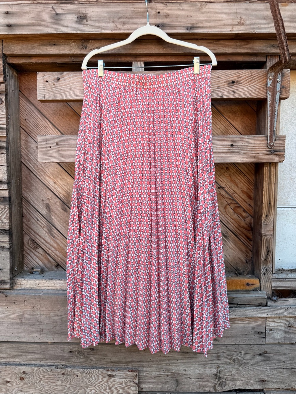 Max Studio Coral Pink Patterned Pleated Midi Skirt